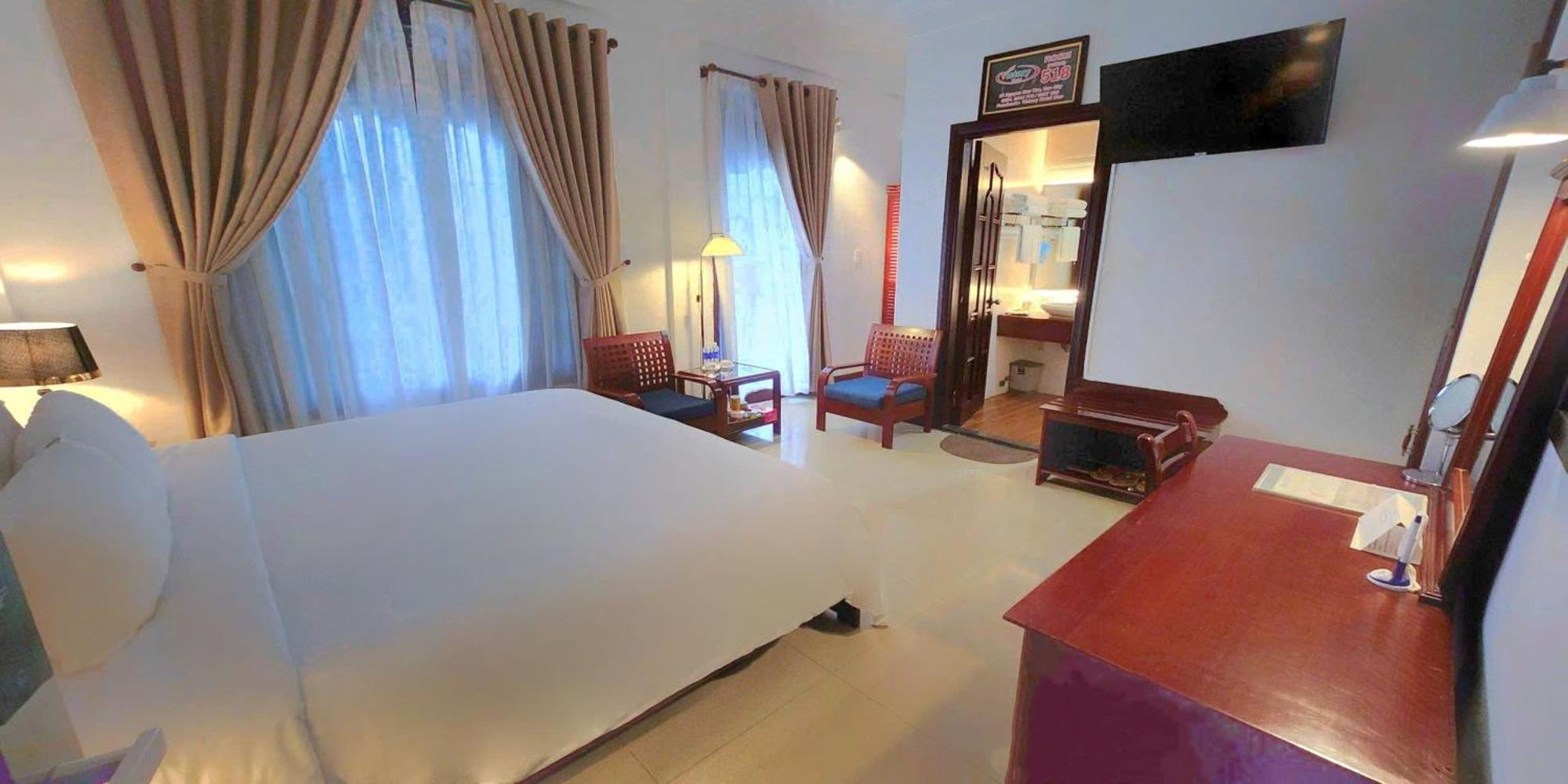 Victory Hotel Hue Exterior photo