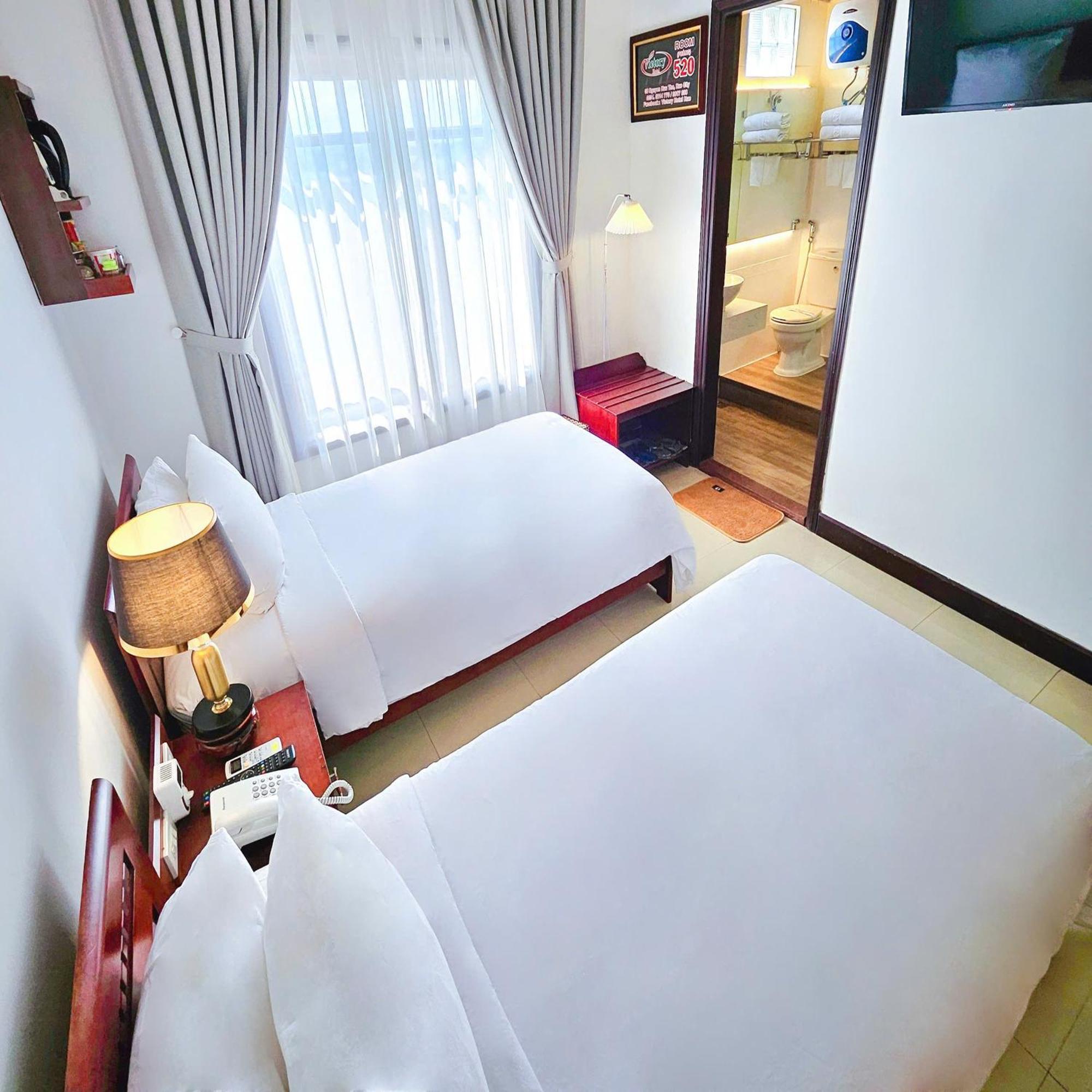Victory Hotel Hue Exterior photo