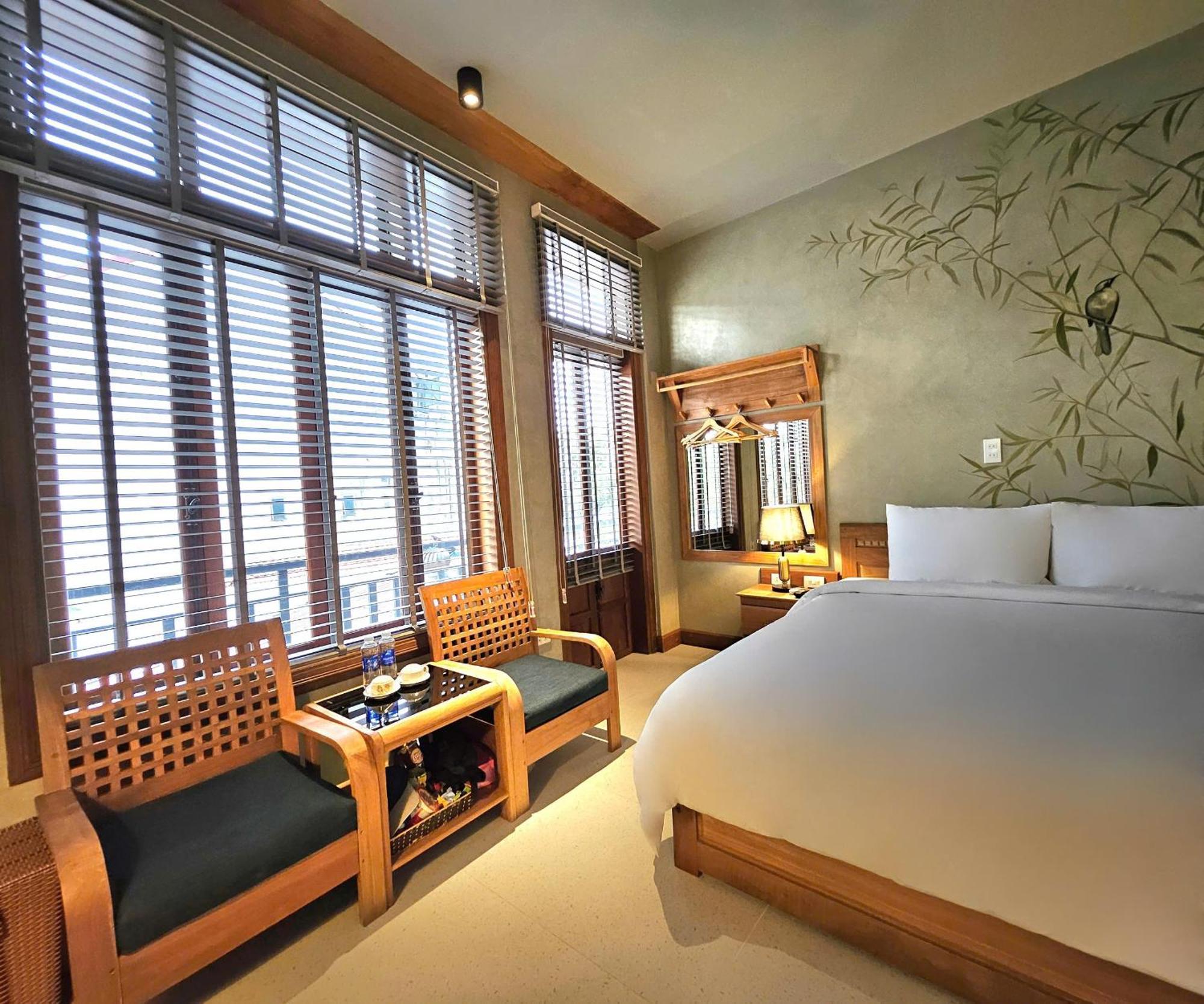 Victory Hotel Hue Exterior photo